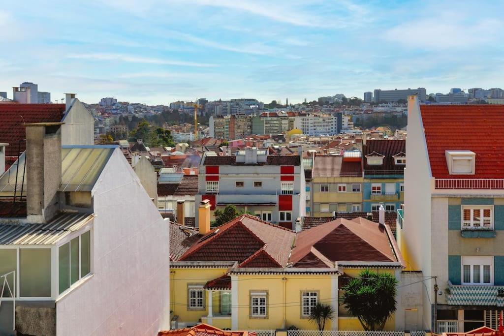 Lisbon Central Apartment With Balcony Bagian luar foto