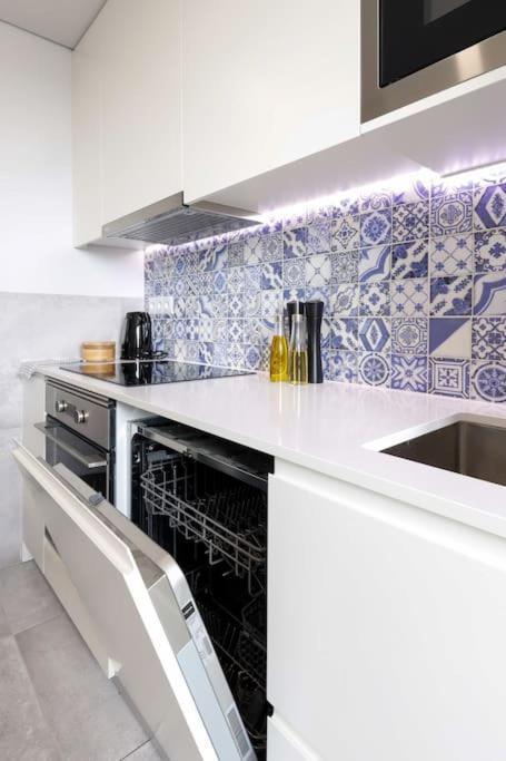 Lisbon Central Apartment With Balcony Bagian luar foto